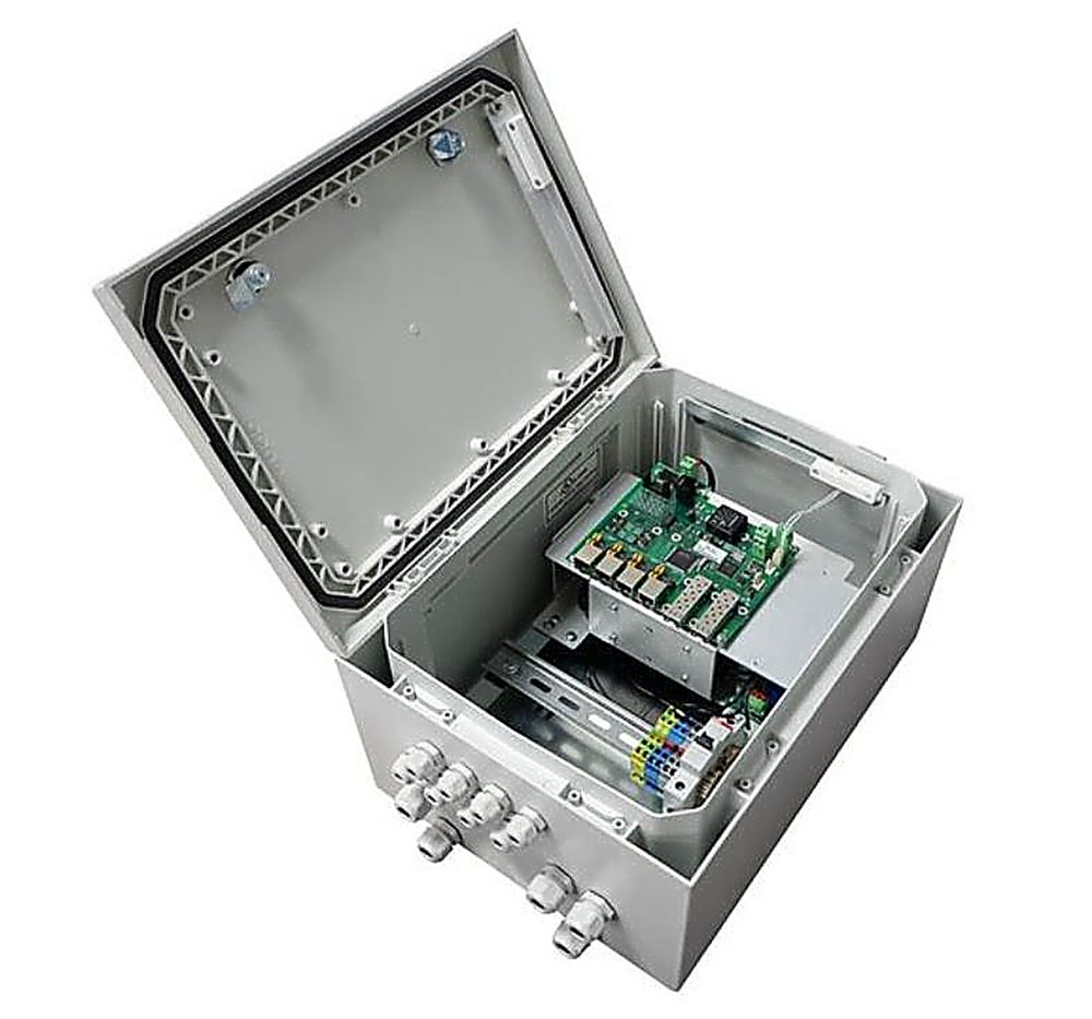 PSW-2G+Box - Управляемый гигабитный уличный коммутатор TFortis, 4 порта с PoE+ (до 60 Вт), 2 оптических порта SFP, встроенный оптический кросс.